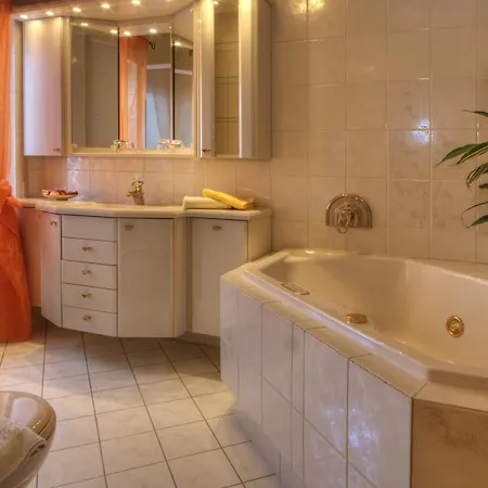 Ξενοδοχείο Hotel-restaurant Alter Krug Kallinchen