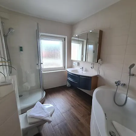 Hotell Hotel-restaurant Alter Krug 3*