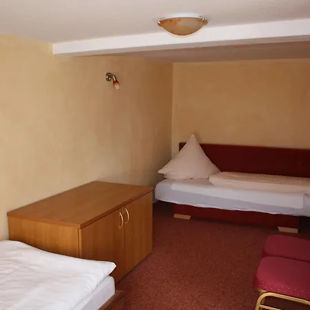Hotel-restaurant Alter Krug Отель Каллинхен
