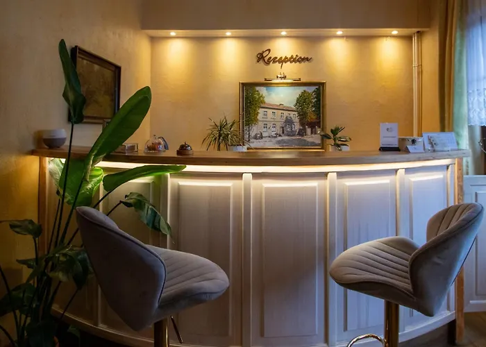 Hotel-restaurant Alter Krug 호텔 Kallinchen