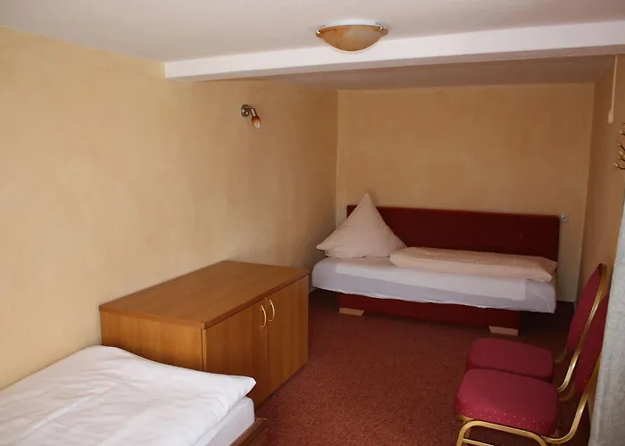 Hotel-restaurant Alter Krug Hotell Kallinchen